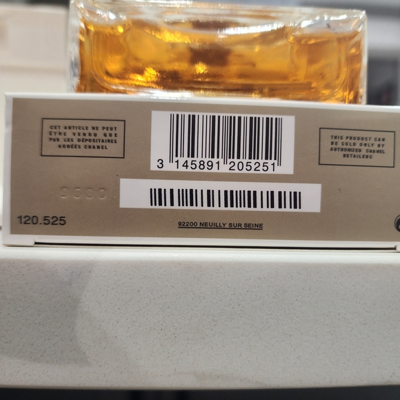 CHANEL Gabrielle Eau de Parfum - Gold and Silver - Picture 7 of 8